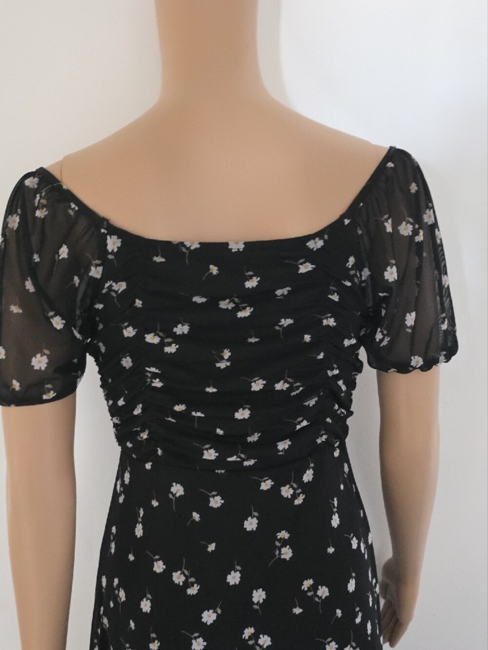 Black Floral Short Dress with Sweetheart Neckline Size M - Picture 5 of 8